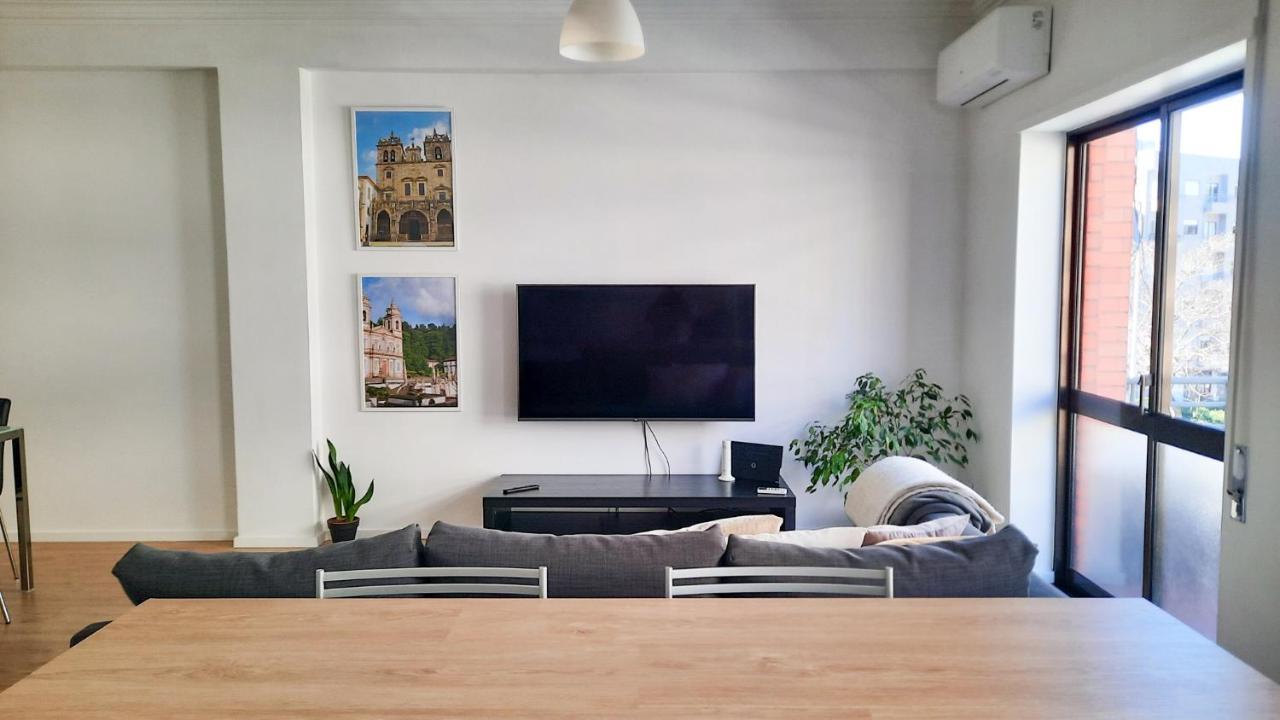 Lovely 2-Bedroom Apartment - Near Braga City Center! Ngoại thất bức ảnh